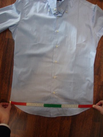 Misurazione del fondo o dei fianchi di una camicia