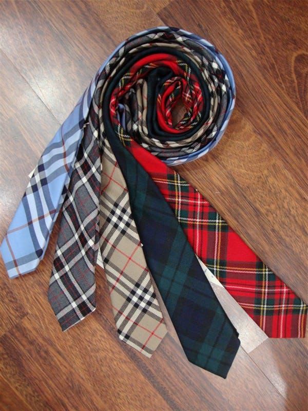 Cravatte tartan e con motivi classici